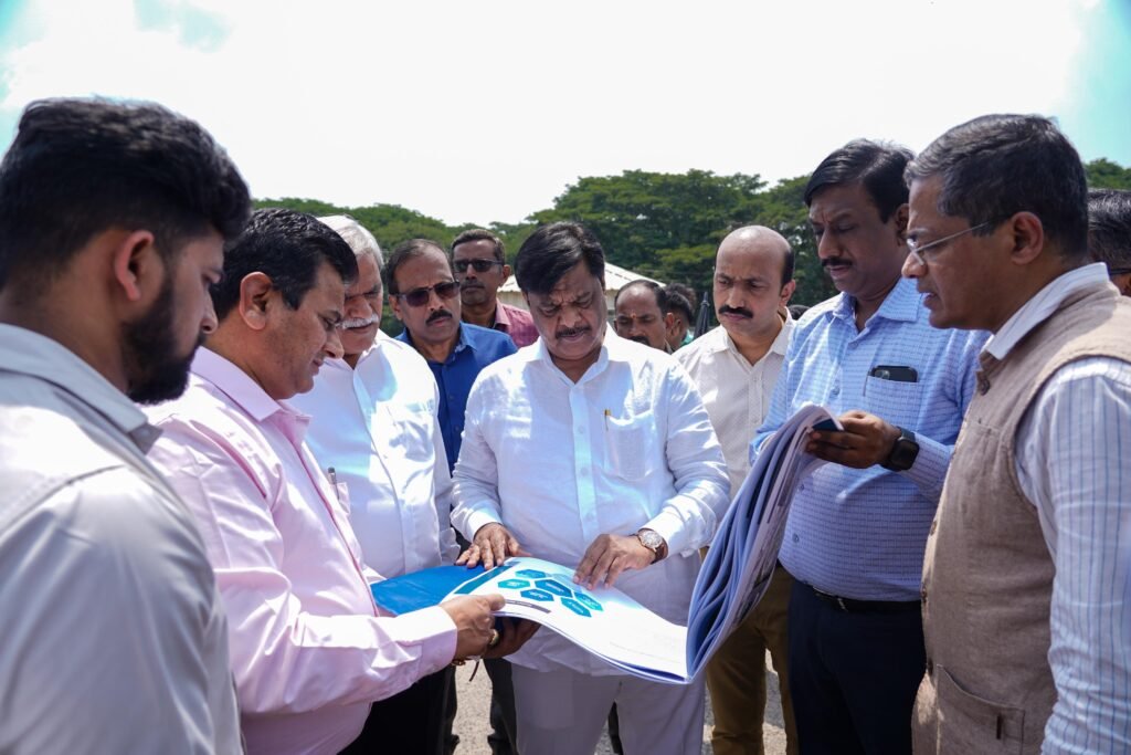 ಮೈಸೂರಿನ ಎಂಜಿ ರಸ್ತೆಯ ಬಳಿಯ ವಸ್ತು ಪ್ರದರ್ಶನ ಬಳಿ ವೀಕ್ಷಣೆ.!